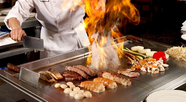 Món nướng Teppanyaki là một màn trình diễn nghệ thuật ẩm thực đỉnh cao