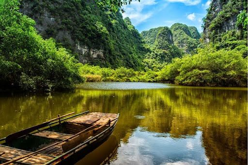Ninh Bình - Viên ngọc xanh của miền Bắc Việt Nam