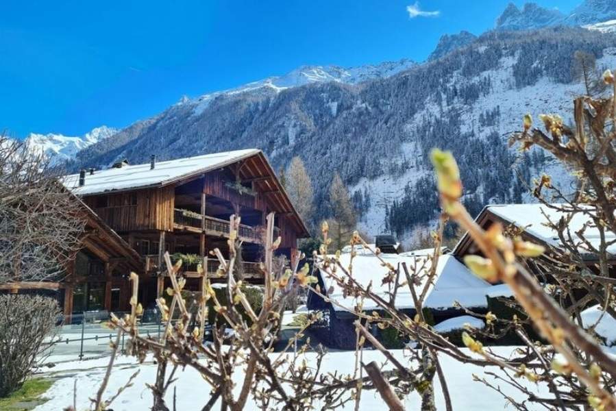 Khách sạn Le Hameau Albert 1er với phong cách truyền thống