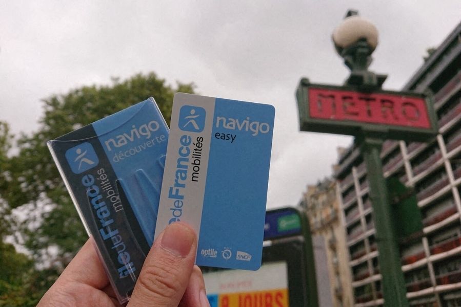 Chọn thẻ Navigo Pass để tiết kiệm chi phí đi lại ở Paris