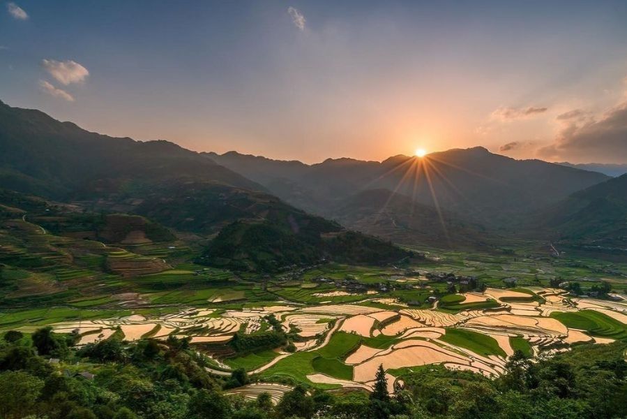 Hoàng hông ở lưng đèo Khau Phạ
