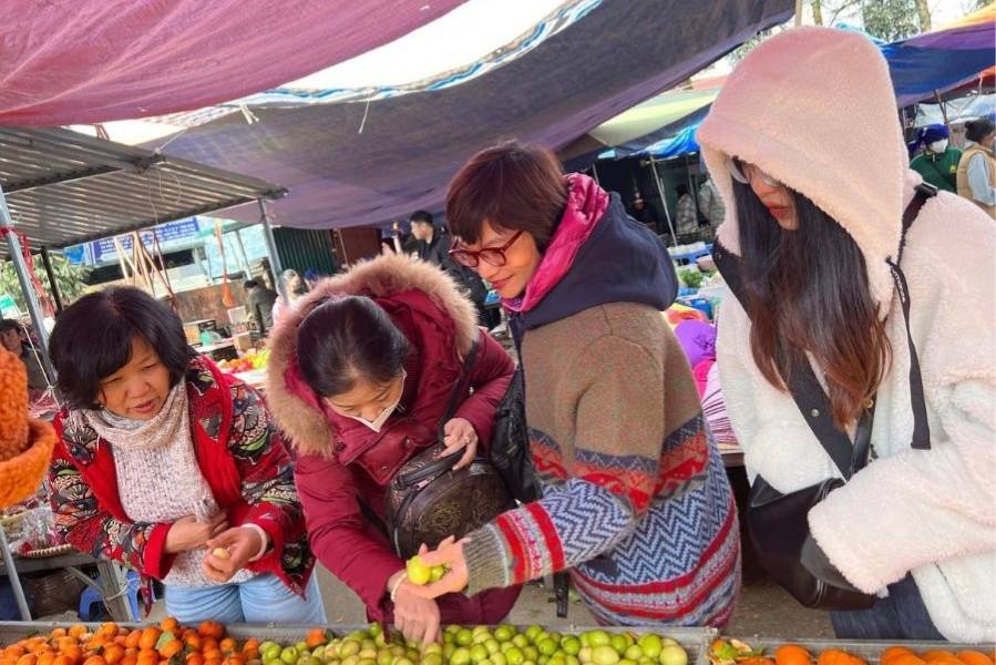 Chợ phiên Y Tý – nơi lưu giữ nét văn hóa độc đáo của các dân tộc thiểu số.