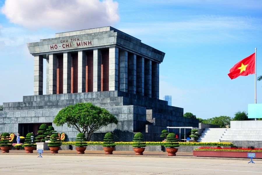 Lăng Chủ tịch Hồ Chí Minh uy nghiêm