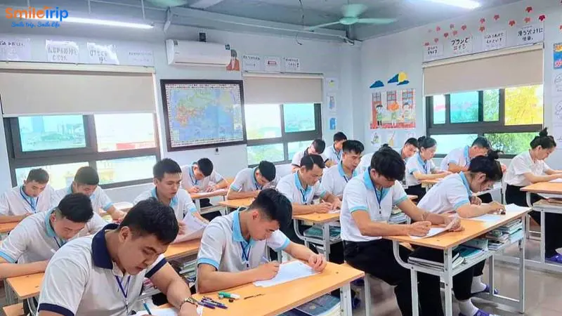 Người Việt chịu nhiều áp lực từ học tập và công việc