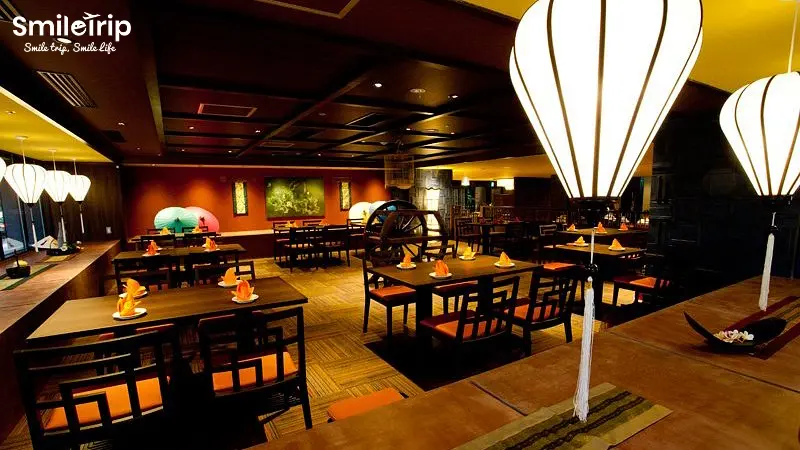 Đến nhà hàng Phở Việt tại Kyoto để trải nghiệm các loại phở, bùn bò,...