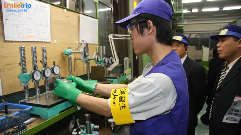 Nhiều ngành nghề xuất khẩu lao động lương cao cho người Việt