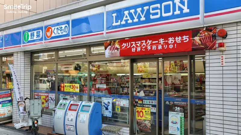 Cửa hàng tiện lợi Nhật Bản Lawson nổi tiếng với các món ăn vặt