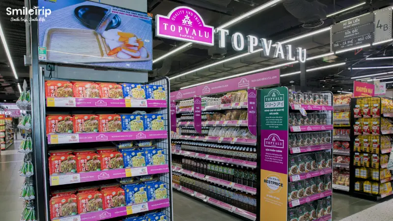Quầy hàng Topvalu tại siêu thị của Nhật Bản