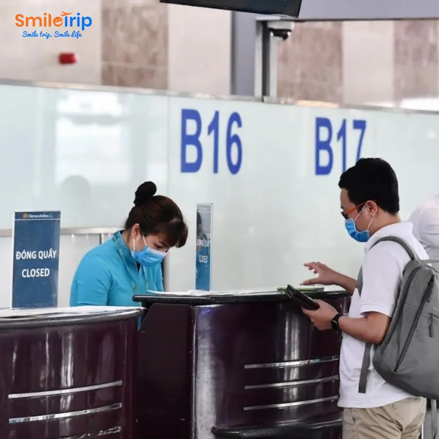 Tham khảo các đại lý vé uy tín để lựa chọn hãng hàng không phù hợp