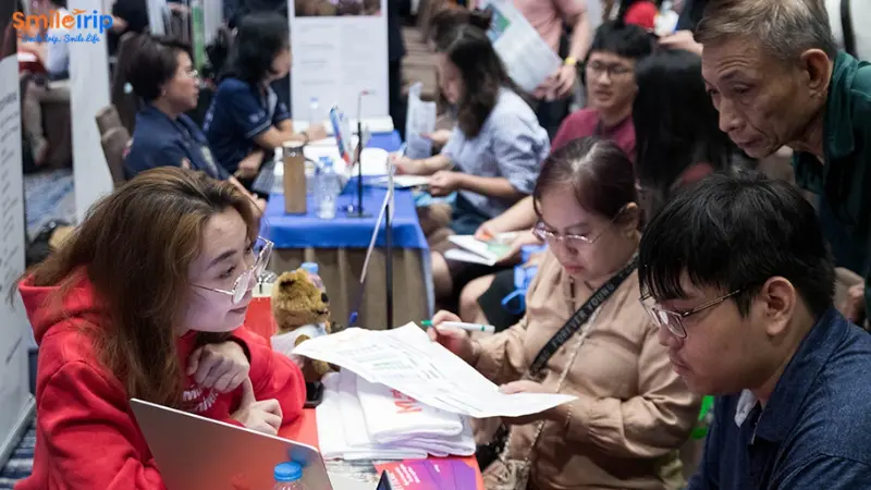 Chuyên viên của SmileTrip luôn sẵn sàng hỗ trợ