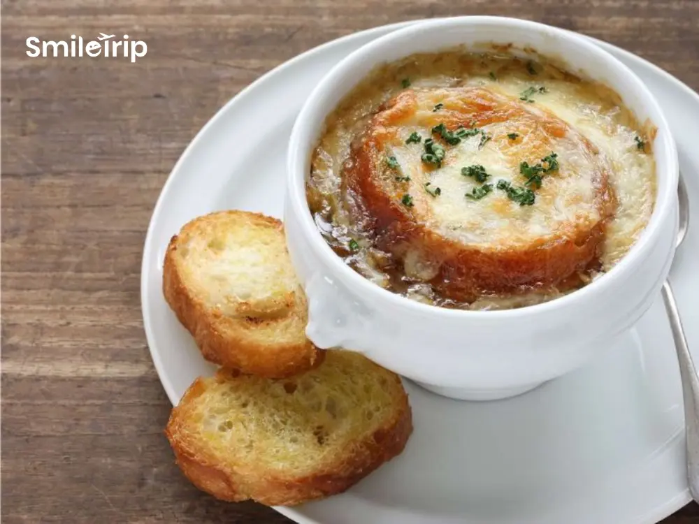 Súp hành kiểu Pháp (Soupe à l’Oignon)